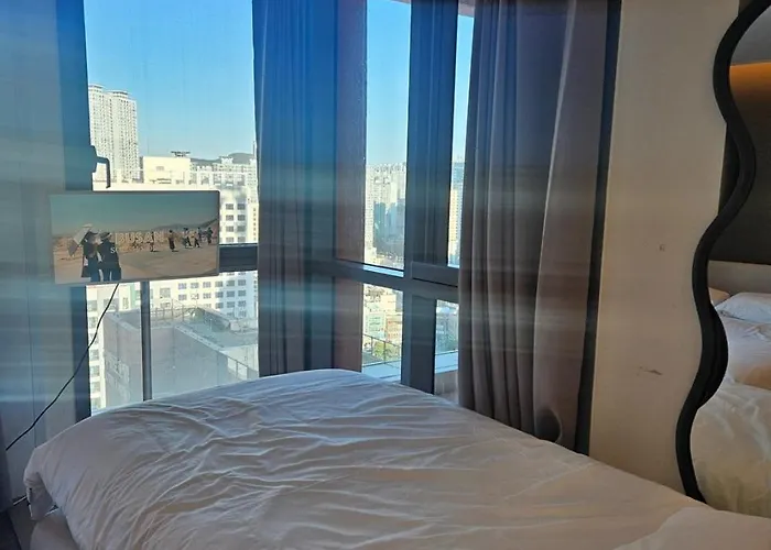 부산 에이원 위드 해운대 3*